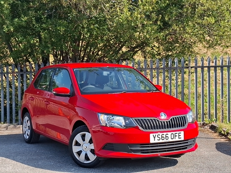 Skoda Fabia 1.0 Mpi 60 S Red