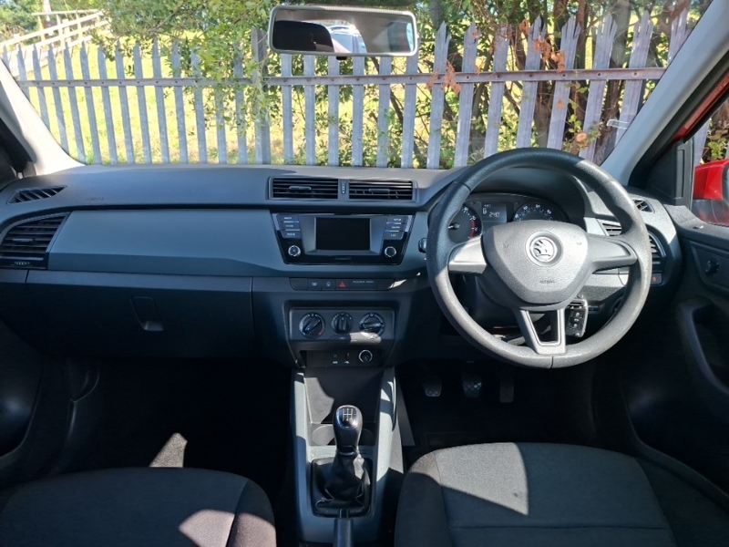 Skoda Fabia 1.0 Mpi 60 S Red #3