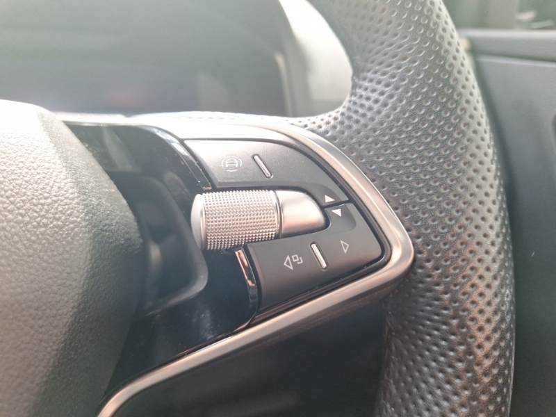 Skoda Karoq 1.5 Tsi Act Se Edition Suv Euro Black #12