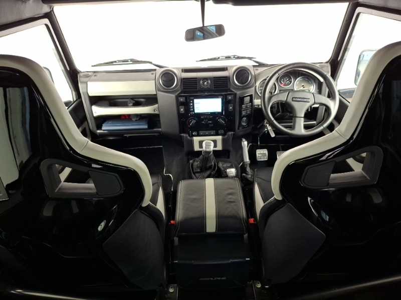 Land Rover Defender Xs Station Wagon Tdci 2.2 Black #4
