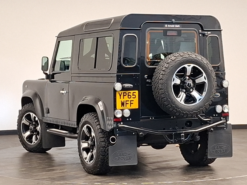 Land Rover Defender Xs Station Wagon Tdci 2.2 Black #2