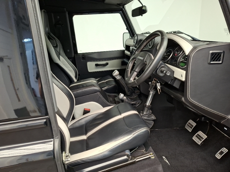 Land Rover Defender Xs Station Wagon Tdci 2.2 Black #6