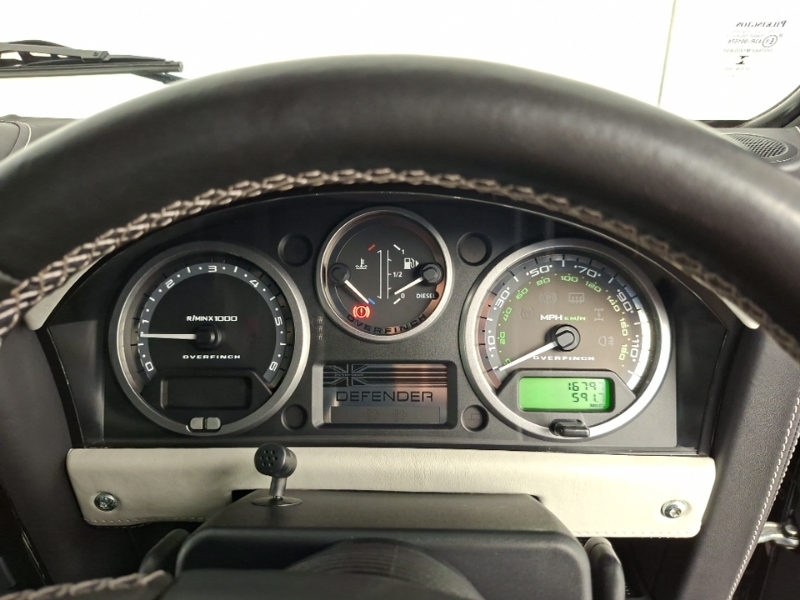 Land Rover Defender 2.0 Multitronic Black #9