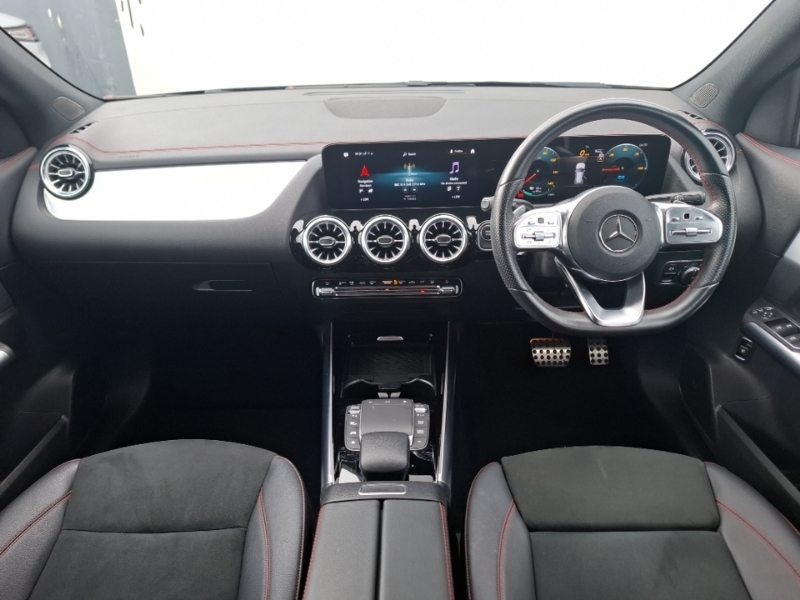 Mercedes-Benz EQA Eqa 250 140Kw Amg Line Premium 70.5Kwh Black #3