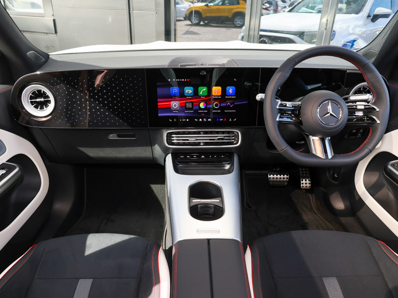 Mercedes-Benz GLB Class Glb 200 Amg Line Executive 8G-tronic White #3