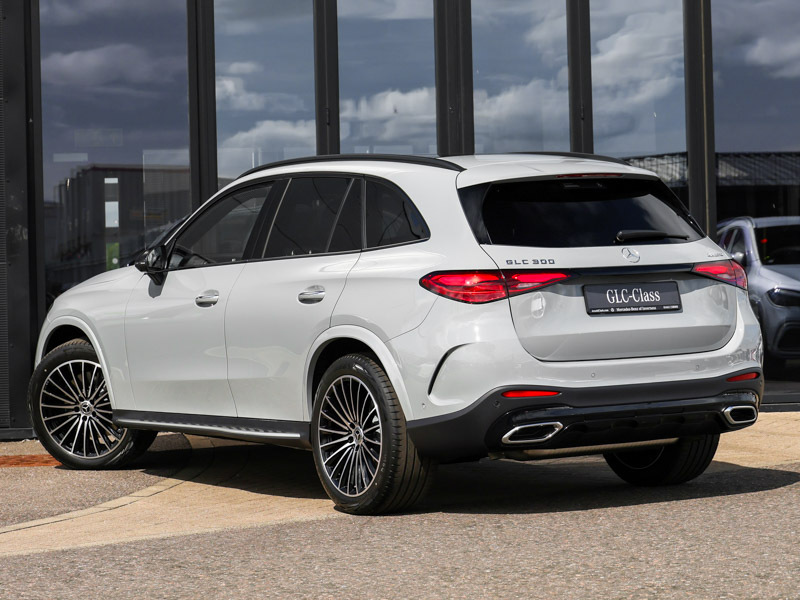 Mercedes-Benz GLC Class Glc 300 4Matic Amg Line Premium Plus 9G-tronic Grey #2