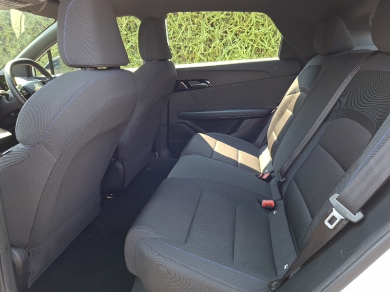 MG MG4 125Kw Se Ev 51Kwh FL23HHJ White #6