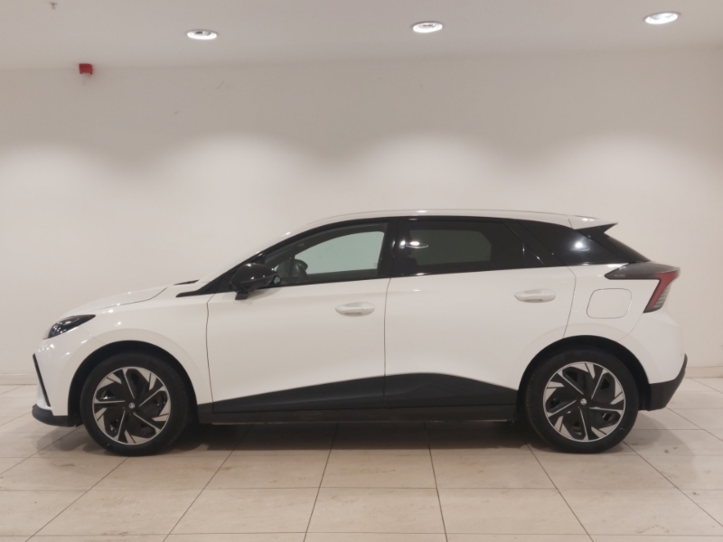 MG MG4 150Kw Trophy Ev Long Range 64Kwh YG23KGK White #4