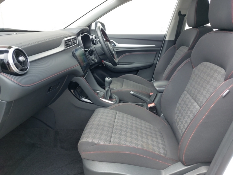 MG ZS 1.5 Vti-tech Excite DC24KHE White #5