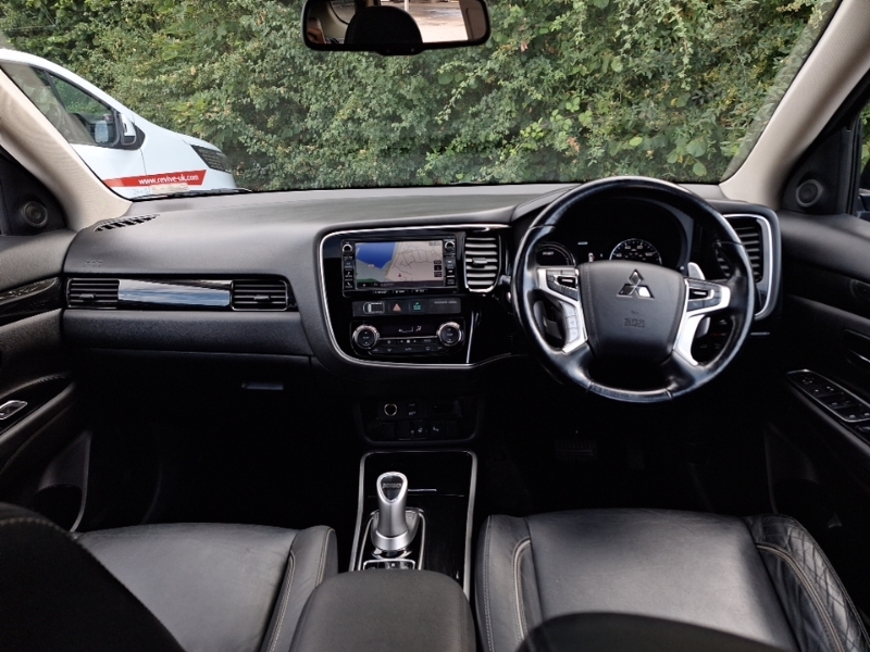 Mitsubishi Outlander 2.0 Phev 4H Brown #3