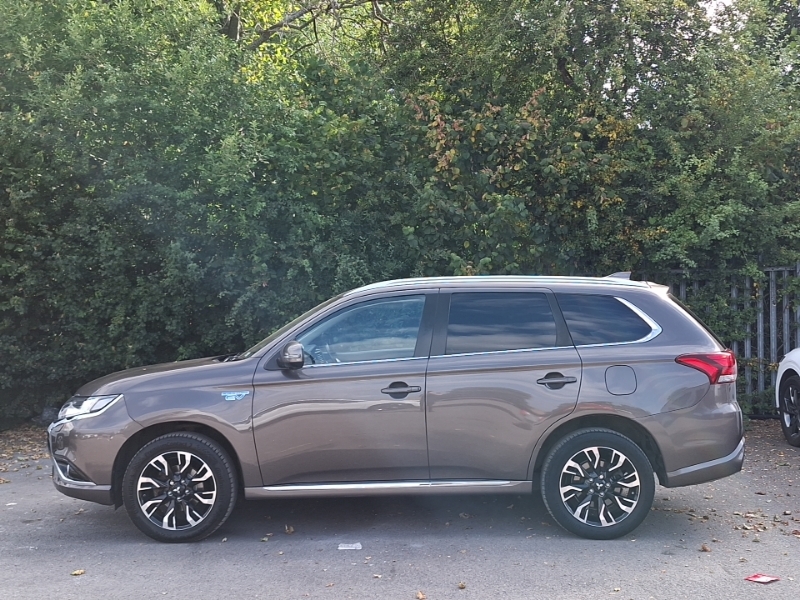 Mitsubishi Outlander 2.0 Phev 4H Brown #4