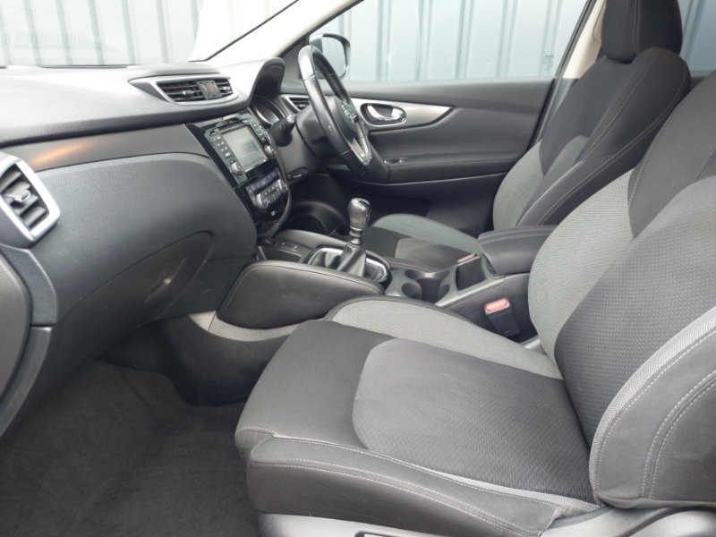 Nissan Qashqai 1.5 Dci N-connecta KGZ2203 Black #5