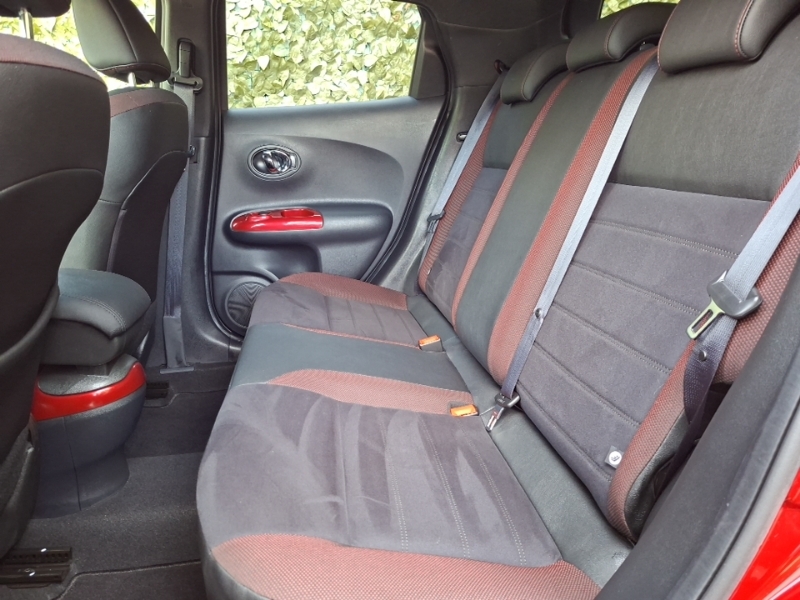 Nissan Juke 1.6 N-connecta Xtronic Red #6