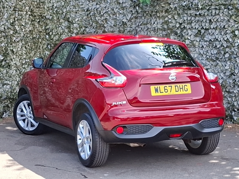 Nissan Juke 1.6 N-connecta Xtronic Red #2