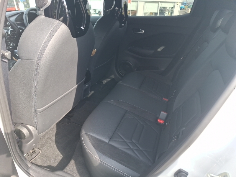 Nissan Juke 1.6 Hybrid Tekna SL73OLP White #6