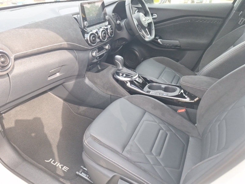 Nissan Juke 1.6 Hybrid Tekna SL73OLP White #5