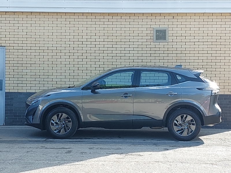 Nissan Qashqai 1.3 Dig-t Mh 158 Acenta Premium Xtronic Grey #4