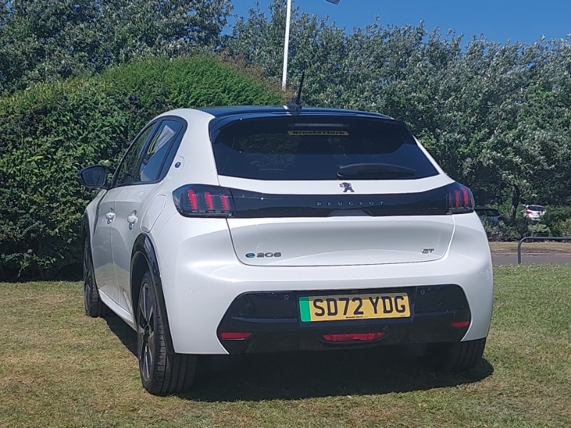 Peugeot e-208 100Kw Gt 50Kwh White #2