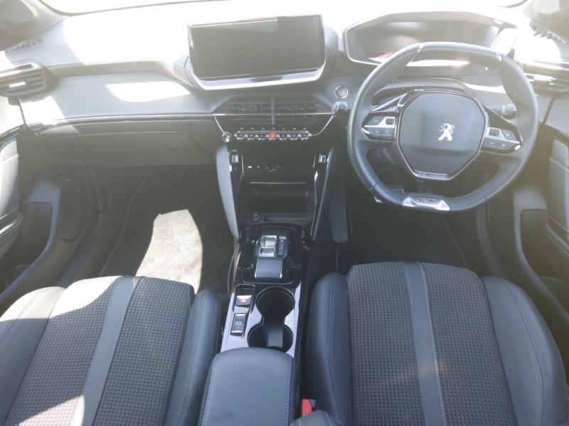 Peugeot e-208 100Kw Gt 50Kwh White #3
