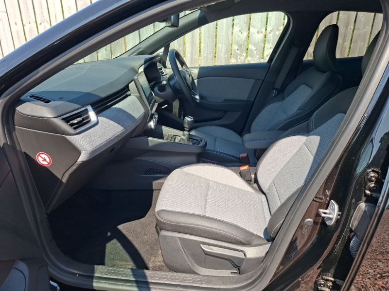 Renault Clio 1.0 Tce 90 Techno HS25PUV Black #5