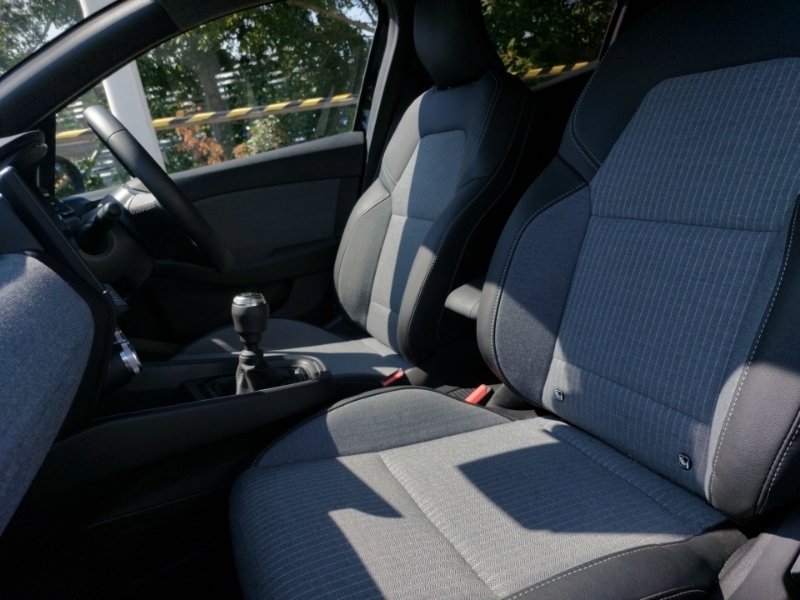 Renault Clio 1.0 Tce 90 Techno HS25POJ Black #5