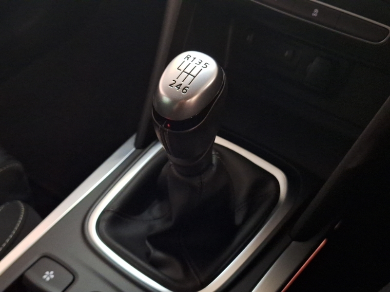 Renault Megane Iconic E-tech Blue #16