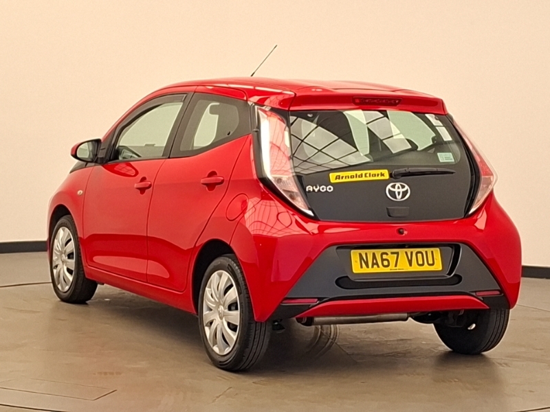Toyota Aygo 1.0 Vvt-i X-play NA67VOU Red #2