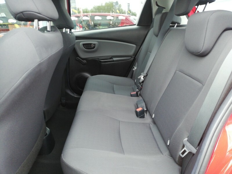 Toyota Yaris 1.0 72 Vvt-i Active Red #6