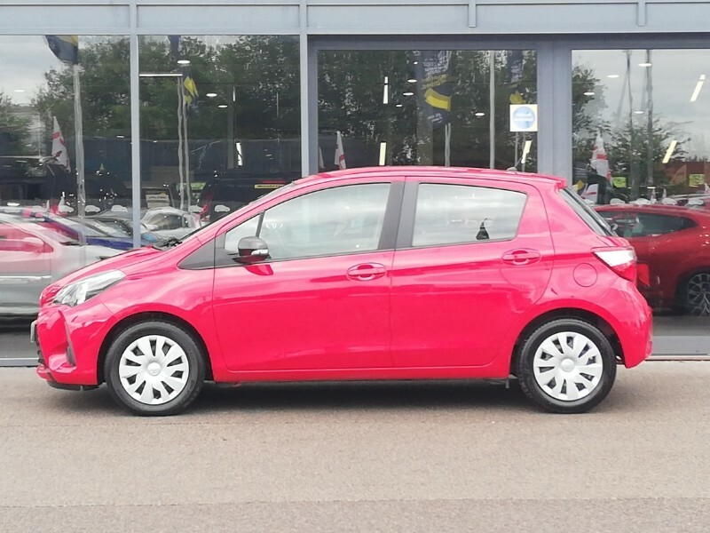 Toyota Yaris 1.0 72 Vvt-i Active Red #4