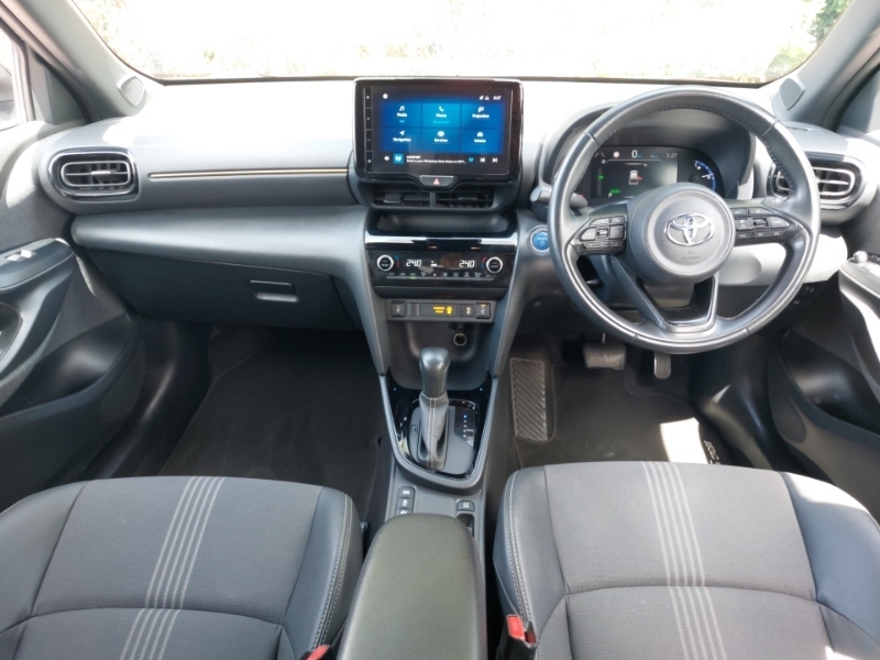 Toyota Yaris Cross 1.5 Hybrid Dynamic Cvt Silver #3