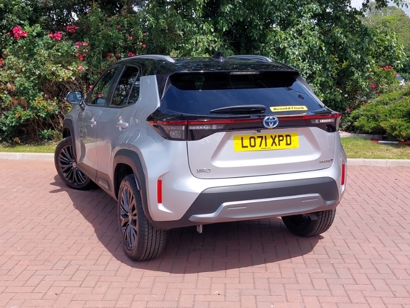 Toyota Yaris Cross 1.5 Hybrid Dynamic Cvt Silver #2