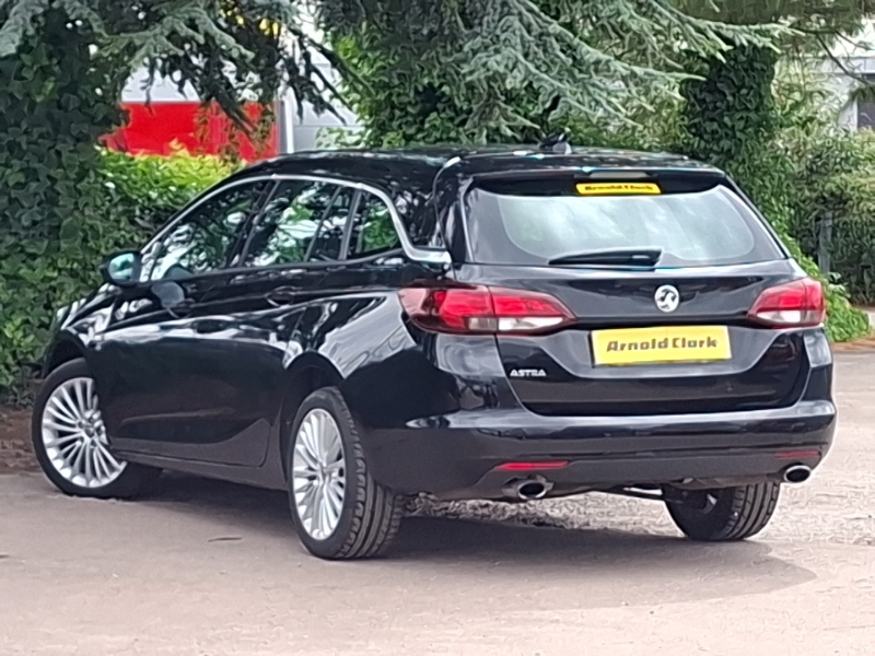 Vauxhall Astra 1.6T 16V 200 Elite Nav Black #2