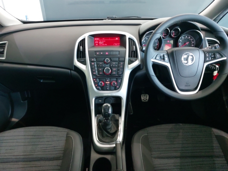 Vauxhall Astra 1.6I 16V Excite White #3