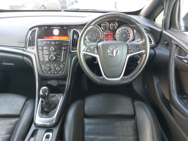 Vauxhall Cascada Elite Black #8