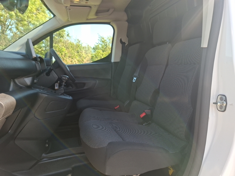 Vauxhall Combo 1.5 Turbo D 130Ps Pro H1 Van White #5