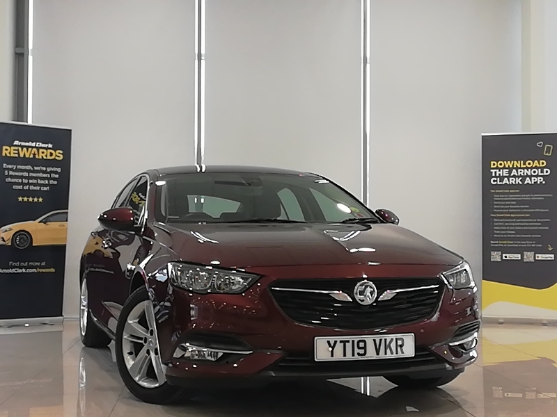 Vauxhall Insignia 1.6 Turbo D 136 Sri Nav Red