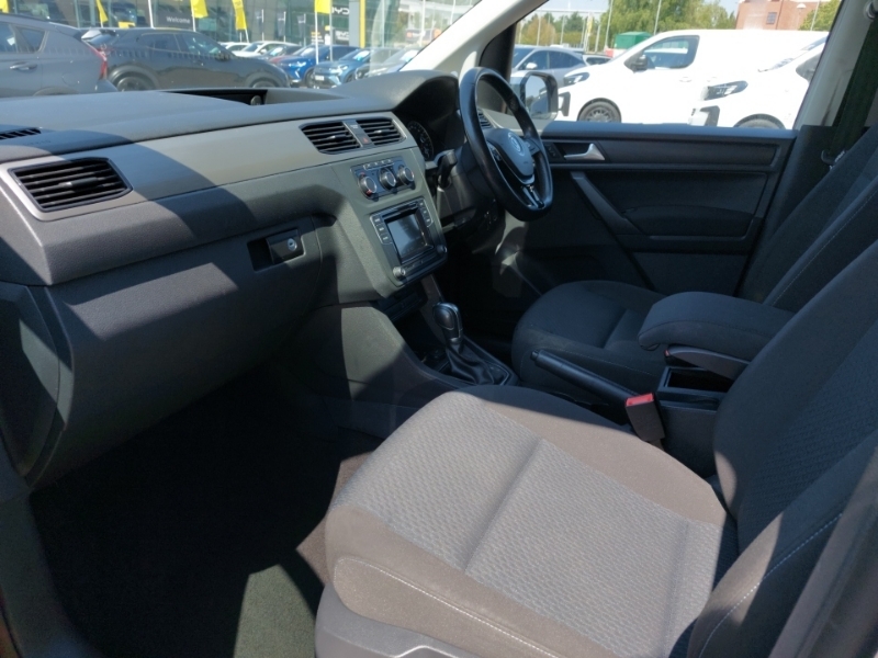 Volkswagen Caddy Maxi Life 2.0 Tdi Dsg Silver #5