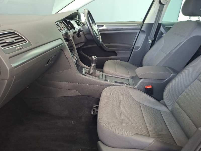 Volkswagen Golf 1.6 Tdi Match CA19LYK Black #5