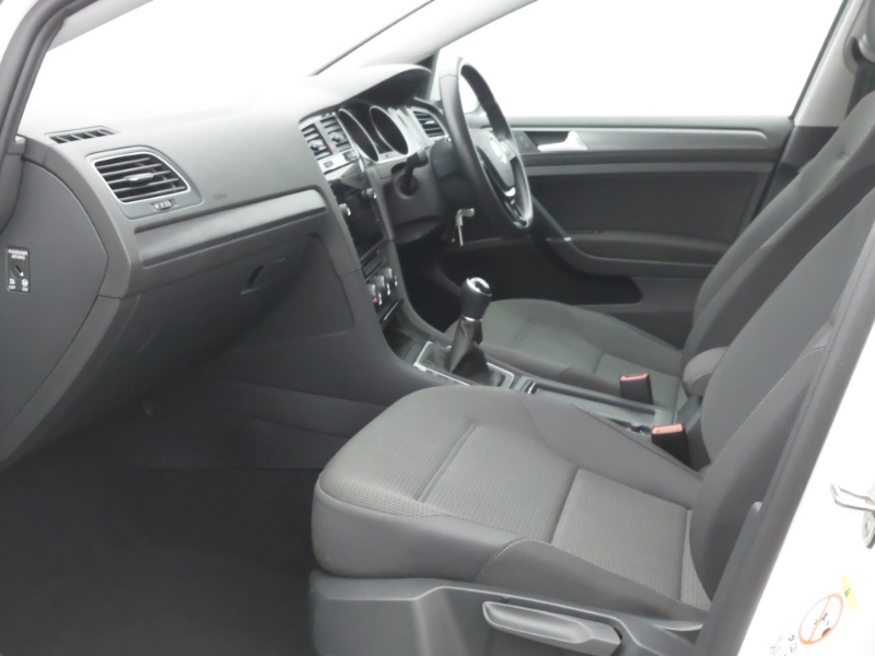 Volkswagen Golf 1.5 Tsi Evo Match SE19XSM White #5