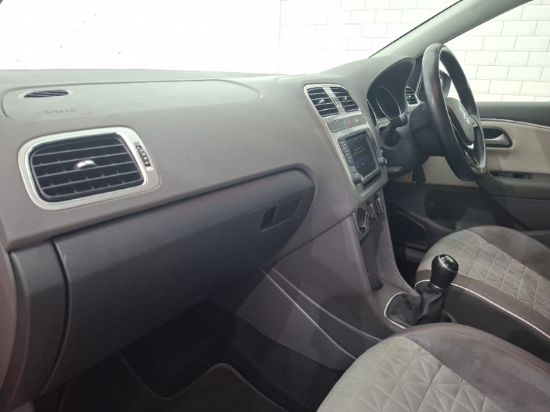 Volkswagen Polo Volkswagen Polo 1.2 Tsi Match Edition White #5