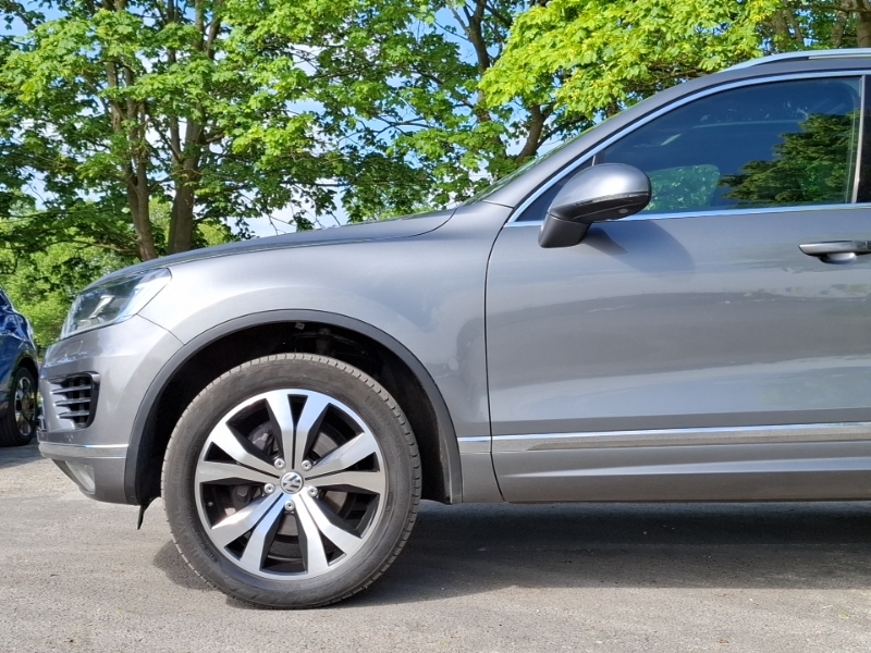 Volkswagen Touareg Touareg V6 R-line Tdi Bluemotion Technology White #19