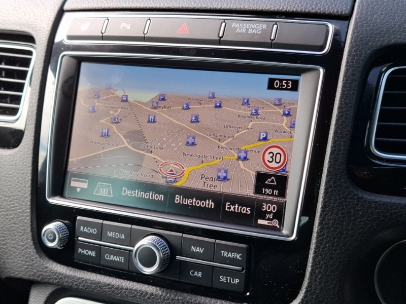 Volkswagen Touareg Touareg V6 R-line Tdi Bluemotion Technology White #10