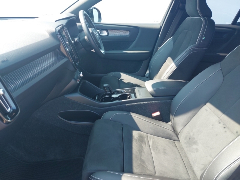 Volvo XC40 2.0 B3p Ultimate Dark OX73DNN Black #5