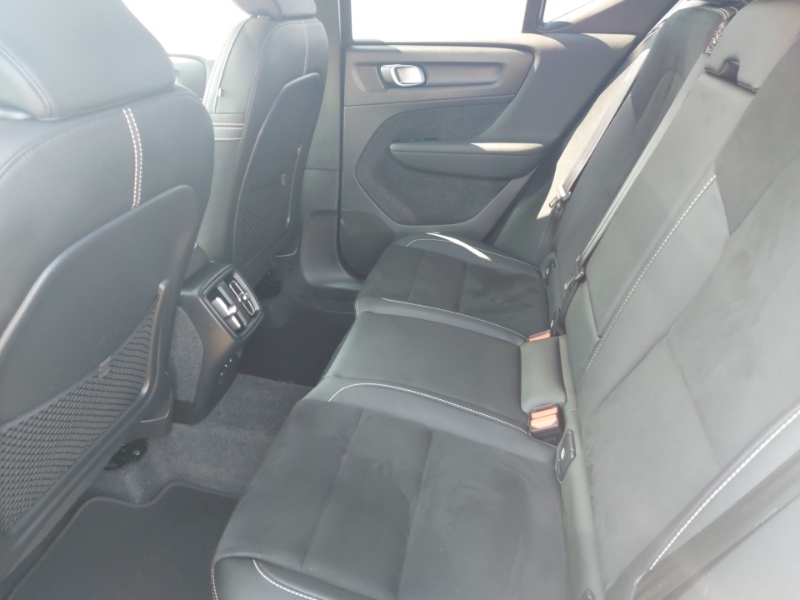 Volvo XC40 2.0 B3p Ultimate Dark OX73DNN Black #6