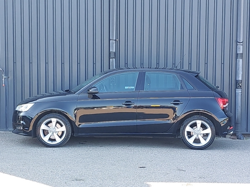 Audi A1 1.6 Tdi Sport Nav Black #4