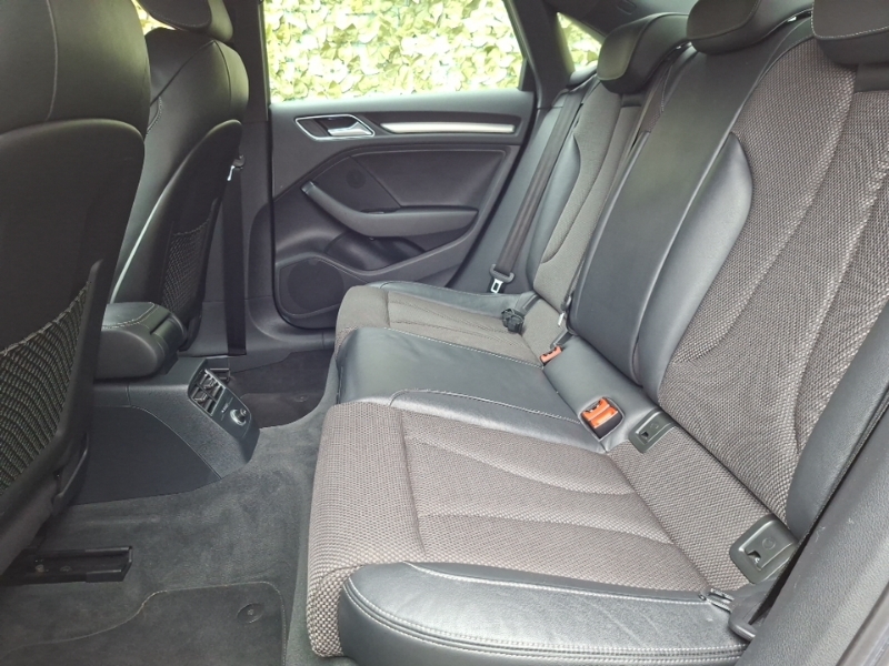 Audi A3 1.5 Tfsi S Line PN18UNJ White #6