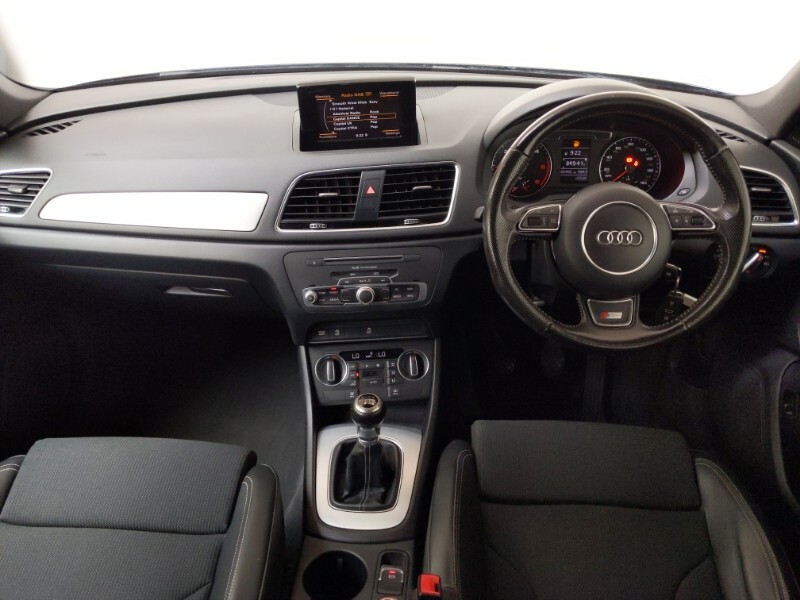 Audi Q3 2.0 Tdi S Line DA53SES Black #3