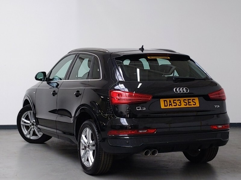 Audi Q3 2.0 Tdi S Line DA53SES Black #2