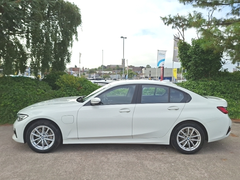 BMW 3 Series 330E Xdrive Se Pro Step WP70WSW White #4