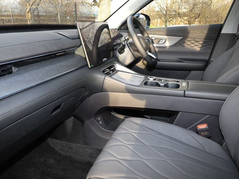 Chery Tiggo 8 1.5T Phev Summit Dht Black #4